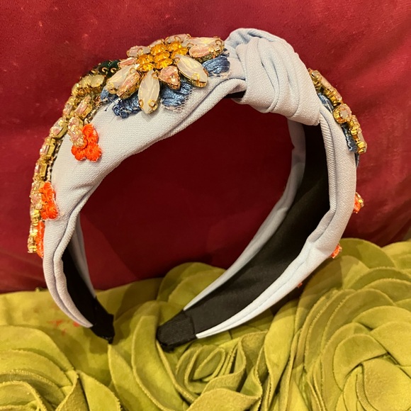 Gorgeous Stone Headband - Picture 9 of 10